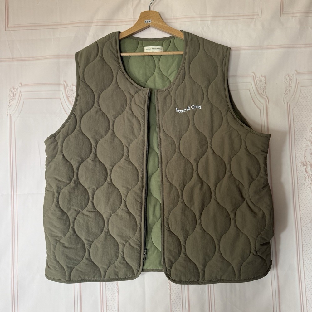 Museum of Peace & Quiet Wordmark Quilted Vest Olive Size XL Pockets